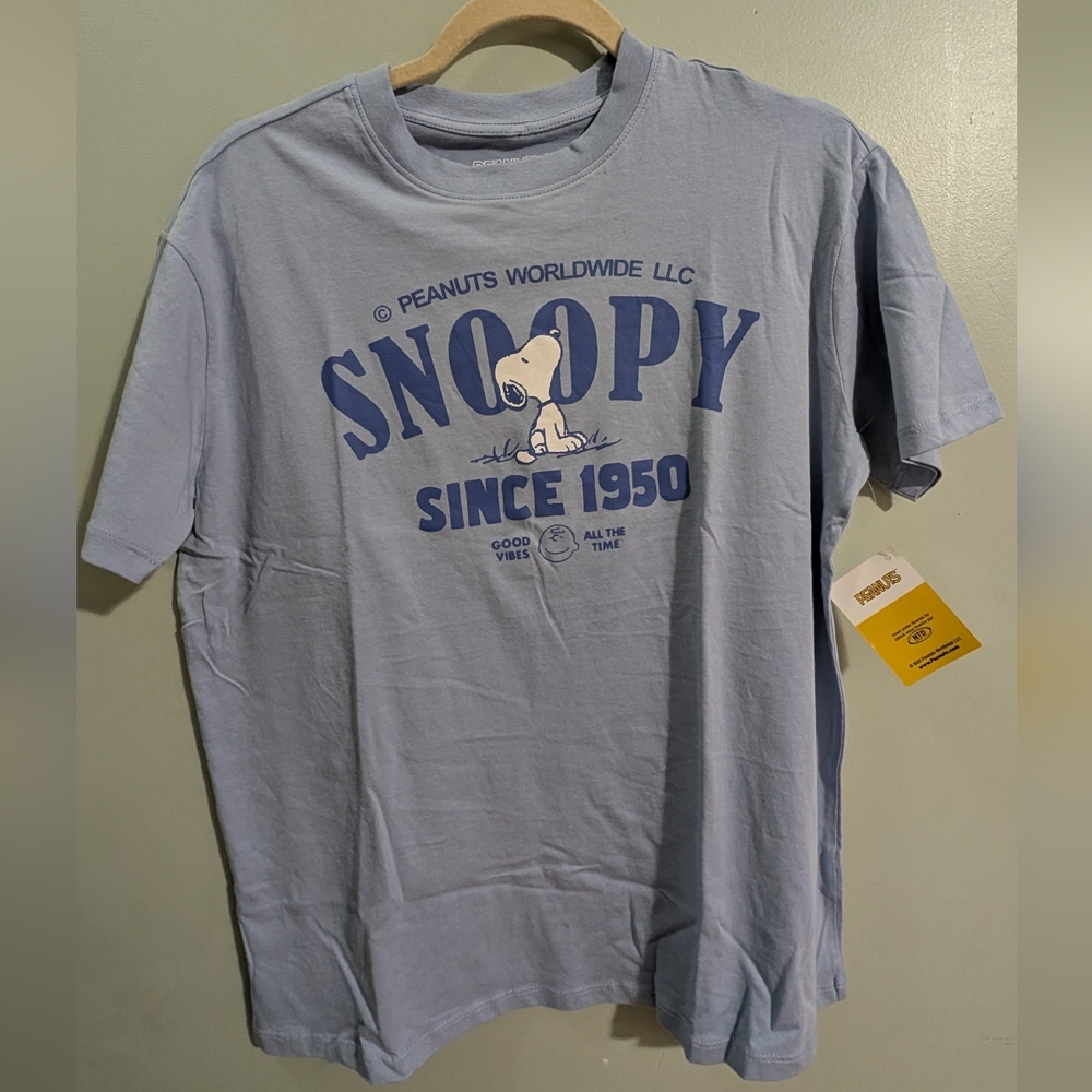 NWT! Peanuts Snoopy Tee Oversized XS *E19